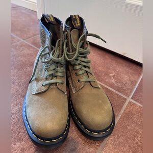 Dr. Martens Airwair 39 EU 8US
